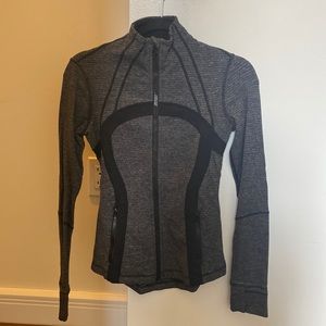 Lululemon vented zip up with front pockets